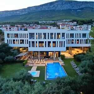 Hotel Salona Palace